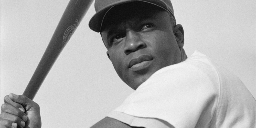 Dodgers news: Jackie Robinson & George Shuba handshake statue