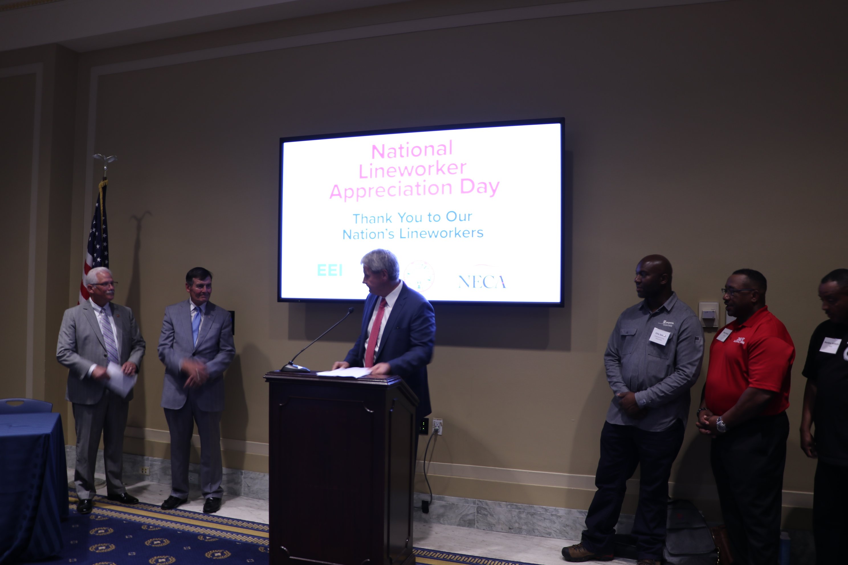 neca-ibew-and-eei-host-national-lineworker-appreciation-day-signing